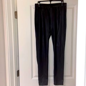 Faux leather legging